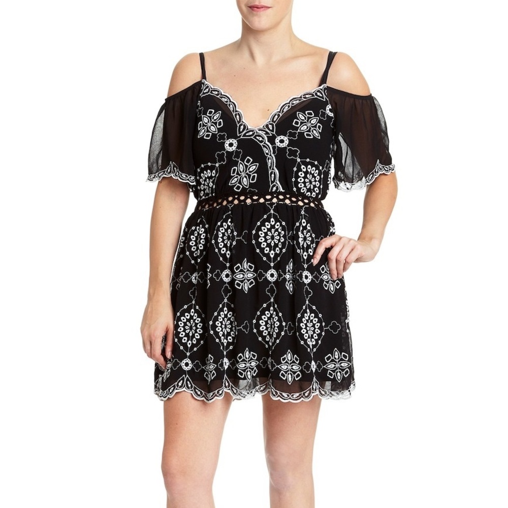 NWT [Romeo & Juliet Couture] Embroidered Dress